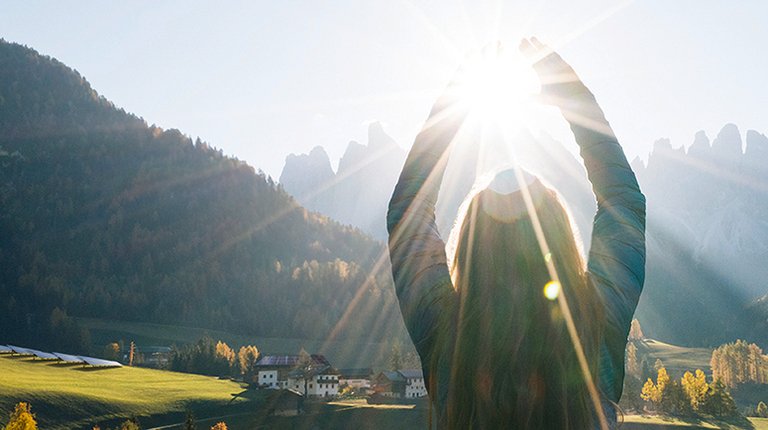 SMA Solar Technology AG surpasses billion euro mark in sales and doubles operating earnings in 2020 despite coronavirus crisis – Managing Board confirms growth forecast for 2021